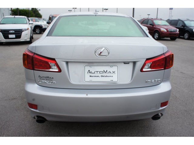 Lexus IS 250 2010 photo 3