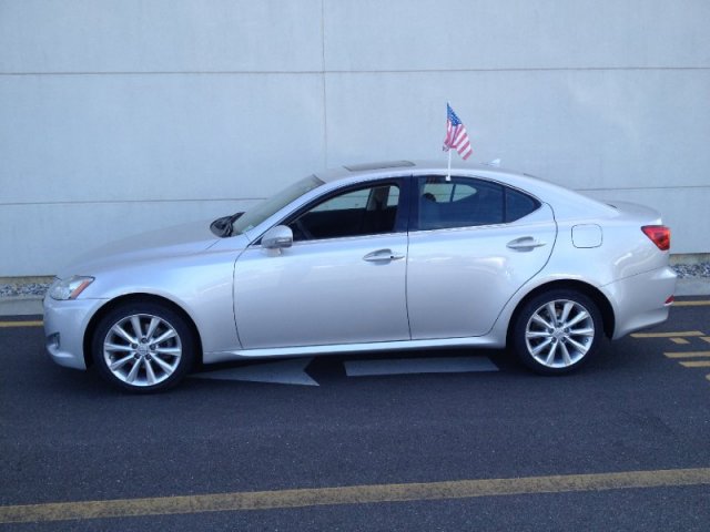 Lexus IS 250 2010 photo 3