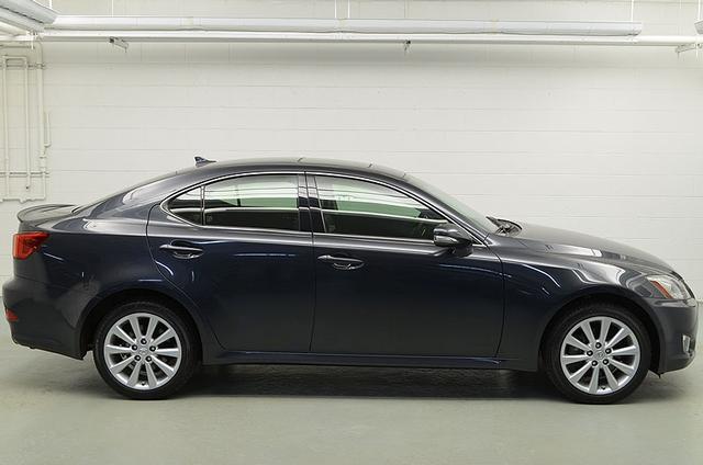 Lexus IS 250 2010 photo 1