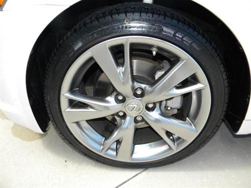 Lexus IS 250 2010 photo 2