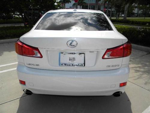 Lexus IS 250 2010 photo 3