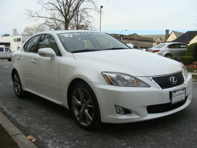 Lexus IS 250 2010 photo 2