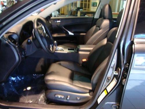 Lexus IS 250 2010 photo 1