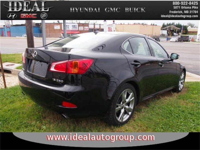 Lexus IS 250 2010 photo 3