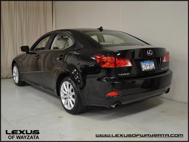 Lexus IS 250 2010 photo 3