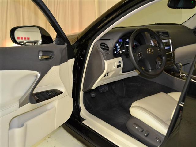Lexus IS 250 2010 photo 4
