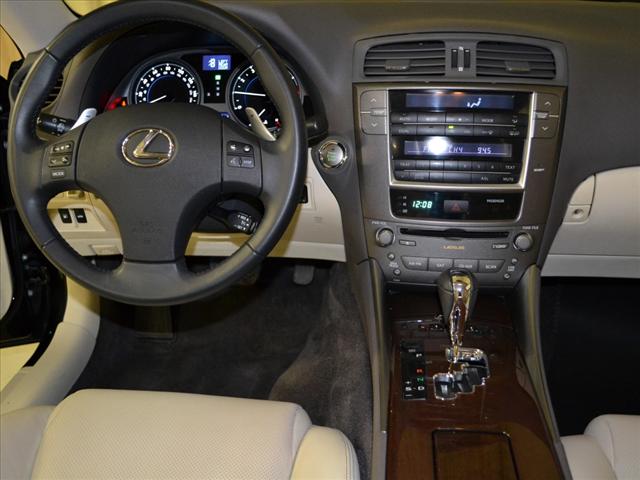 Lexus IS 250 2010 photo 5