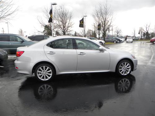 Lexus IS 250 2010 photo 2