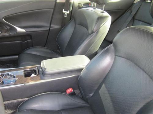 Lexus IS 250 2010 photo 4