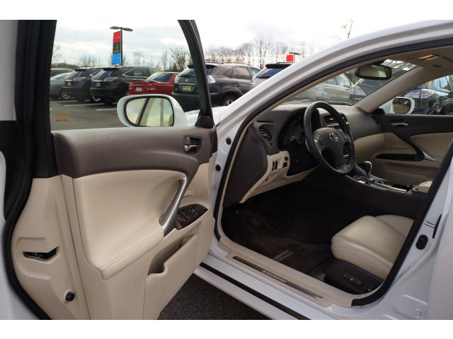 Lexus IS 250 2010 photo 5
