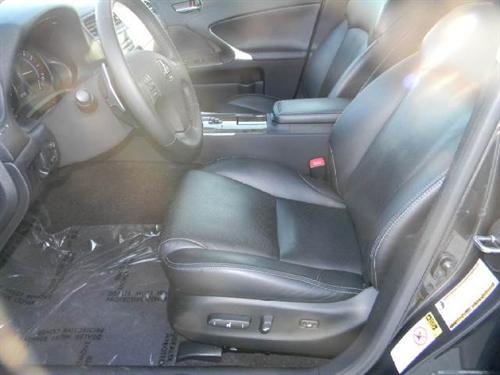Lexus IS 250 2010 photo 1