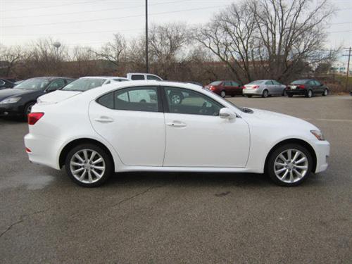 Lexus IS 250 2010 photo 2