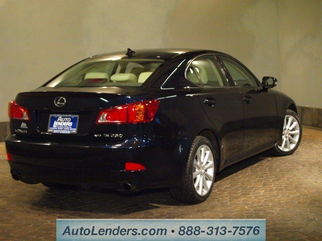 Lexus IS 250 2010 photo 3