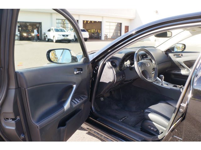 Lexus IS 250 2010 photo 5