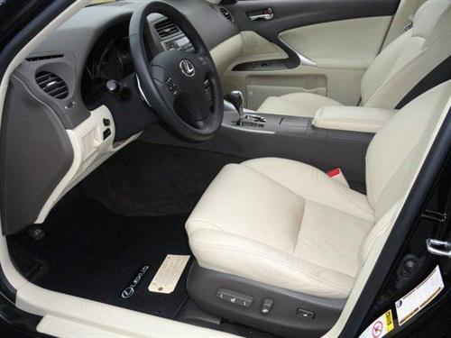 Lexus IS 250 2010 photo 2