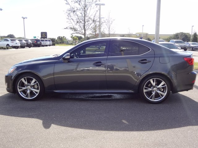 Lexus IS 250 2010 photo 2