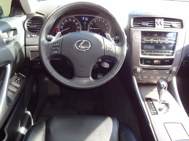 Lexus IS 250 2010 photo 5