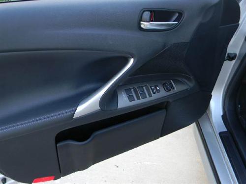 Lexus IS 250 2010 photo 2