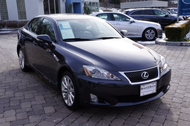 Lexus IS 250 2010 photo 2