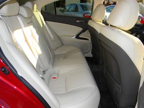 Lexus IS 250 2010 photo 3