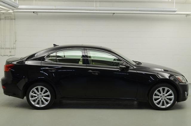 Lexus IS 250 2010 photo 1