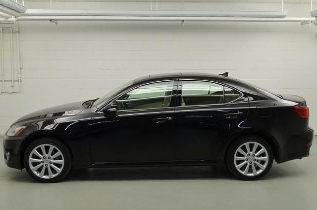 Lexus IS 250 2010 photo 4