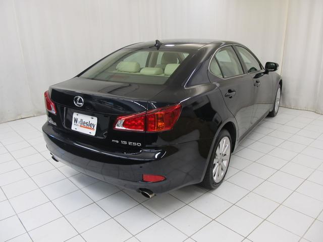 Lexus IS 250 2010 photo 3
