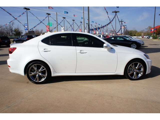 Lexus IS 250 2010 photo 1