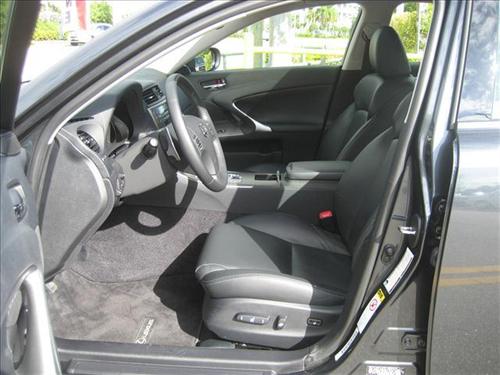 Lexus IS 250 2010 photo 1