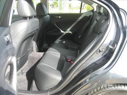 Lexus IS 250 2010 photo 2