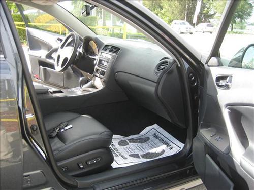 Lexus IS 250 2010 photo 3