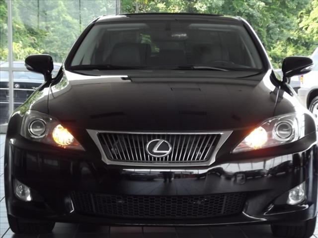 Lexus IS 250 2010 photo 1