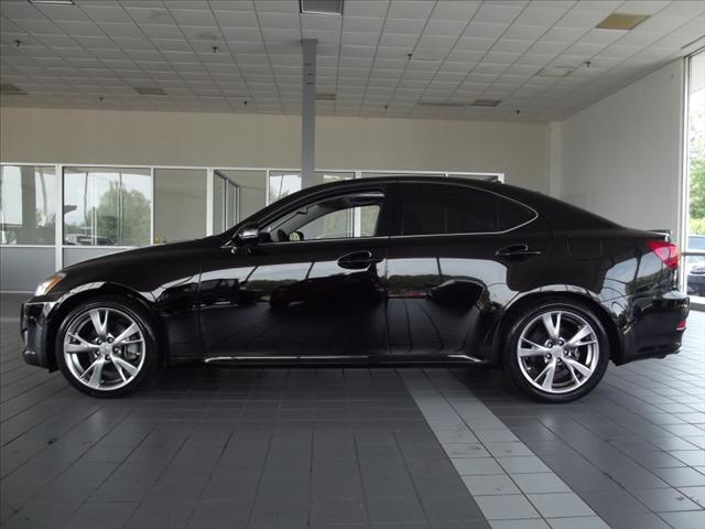 Lexus IS 250 2010 photo 2