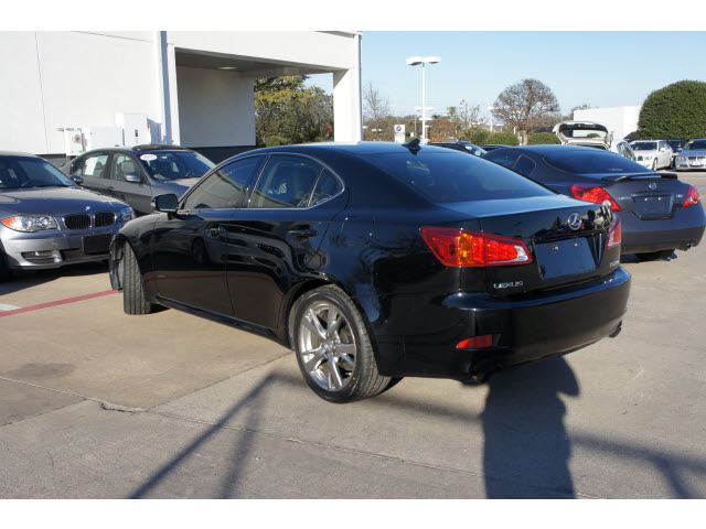 Lexus IS 250 2010 photo 2