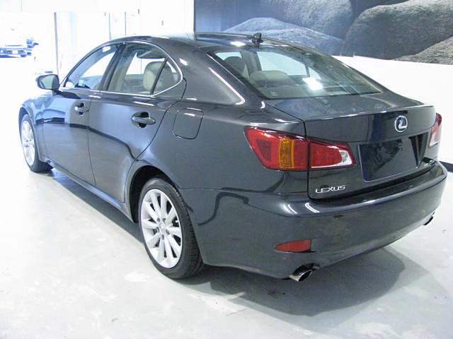 Lexus IS 250 2010 photo 2