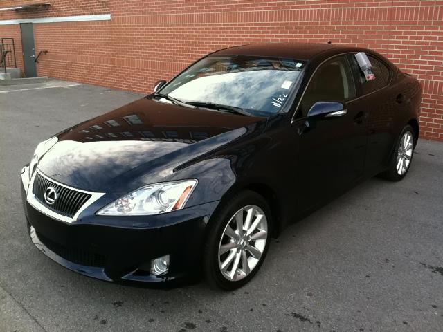 Lexus IS 250 2010 photo 2