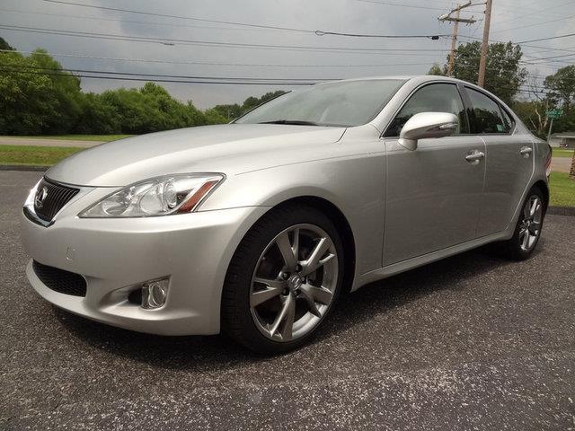 Lexus IS 250 2010 photo 2