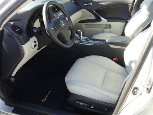 Lexus IS 250 2010 photo 2