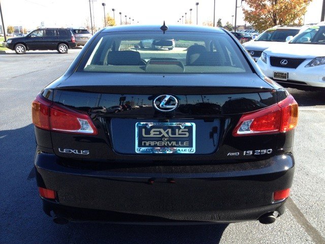 Lexus IS 250 2010 photo 2