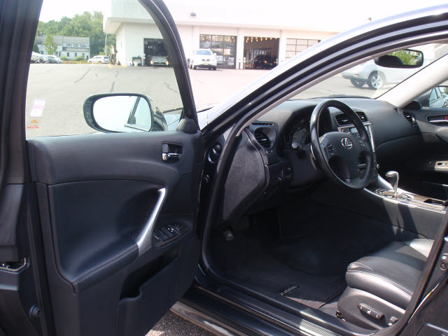 Lexus IS 250 2010 photo 5