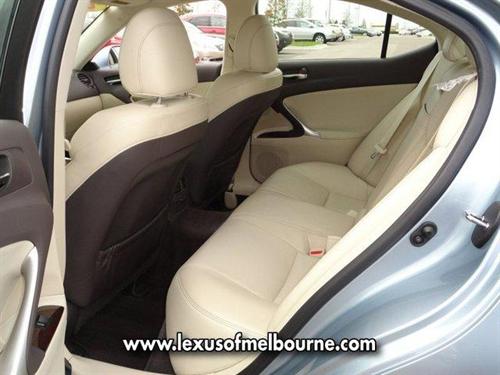 Lexus IS 250 2010 photo 3