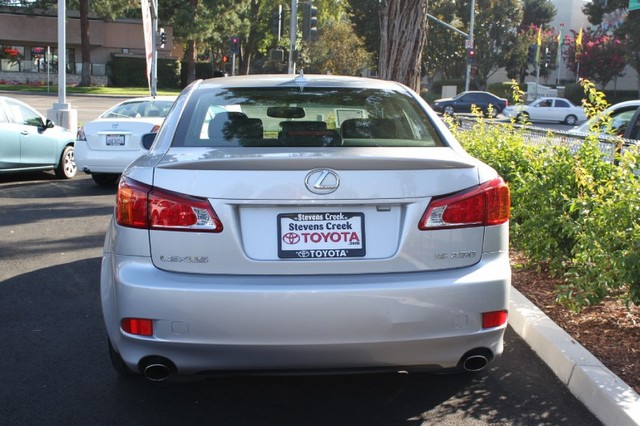 Lexus IS 250 2010 photo 3