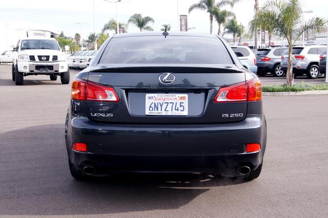 Lexus IS 250 2010 photo 4