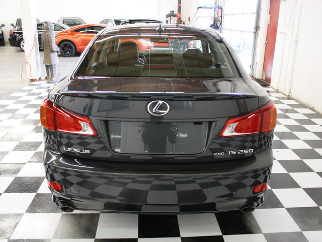 Lexus IS 250 2010 photo 4