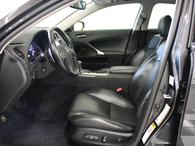 Lexus IS 250 2010 photo 5