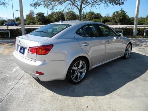 Lexus IS 250 2010 photo 2