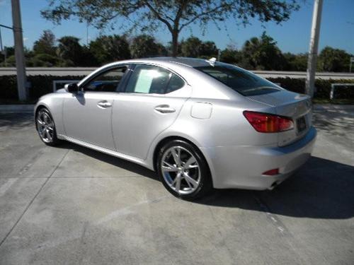 Lexus IS 250 2010 photo 3