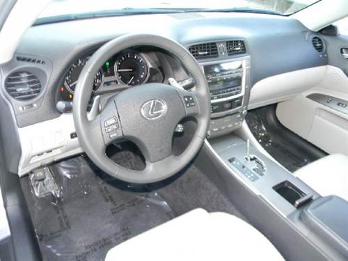 Lexus IS 250 2010 photo 3