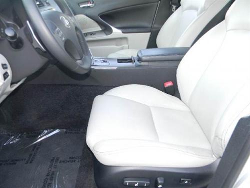 Lexus IS 250 2010 photo 4