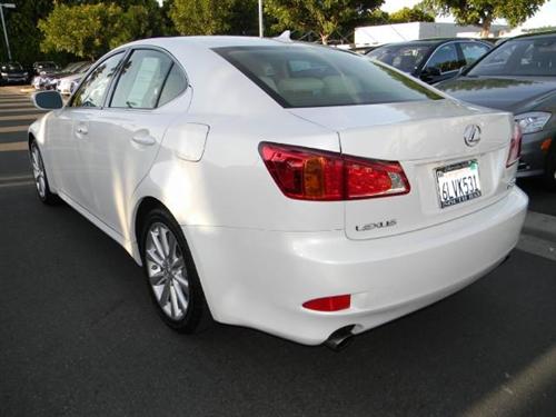 Lexus IS 250 2010 photo 3